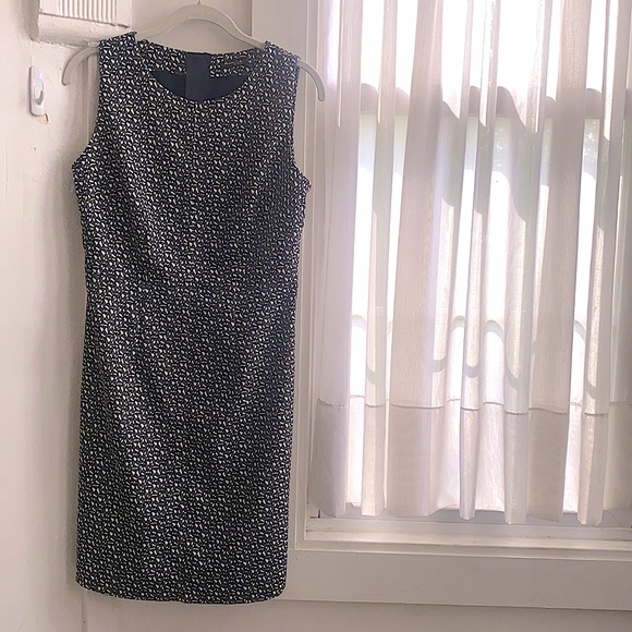 Massimo Dutti Back Zip Sleeveless Sheath Dress 6 - Picture 7 of 16